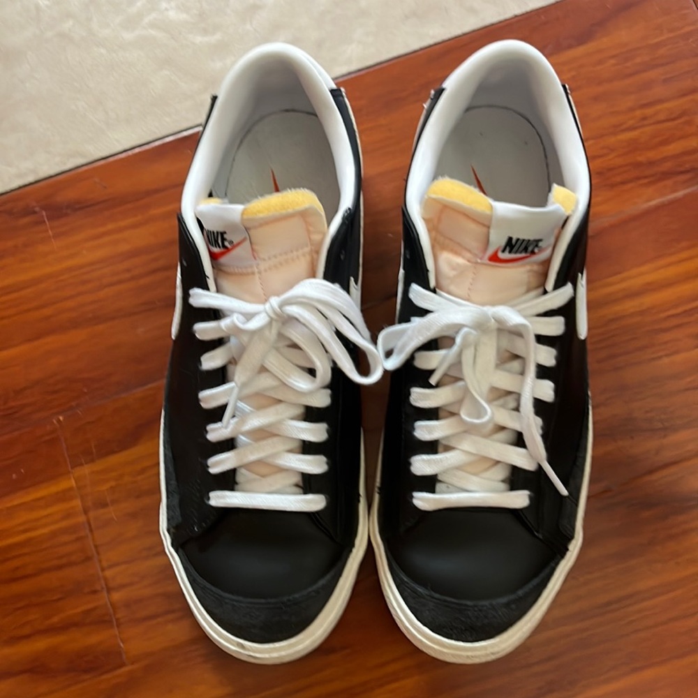 Nike men’s shoes size 8.5